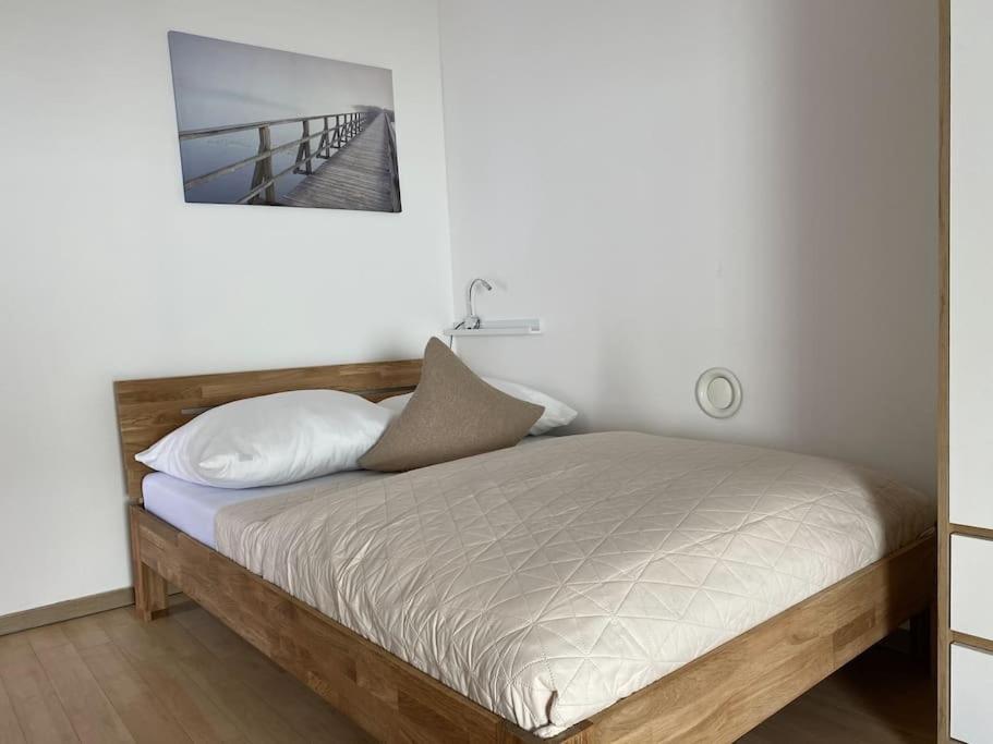 Neu Apartment In Schloss Naehe,Parkplatz, Netflix Sogel ภายนอก รูปภาพ